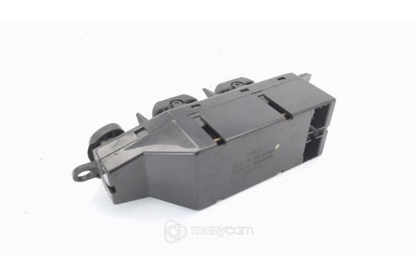 Recambio de mando elevalunas delantero izquierdo para hyundai lantra berlina (rd) 1.6 i referencia OEM IAM 9357029050  