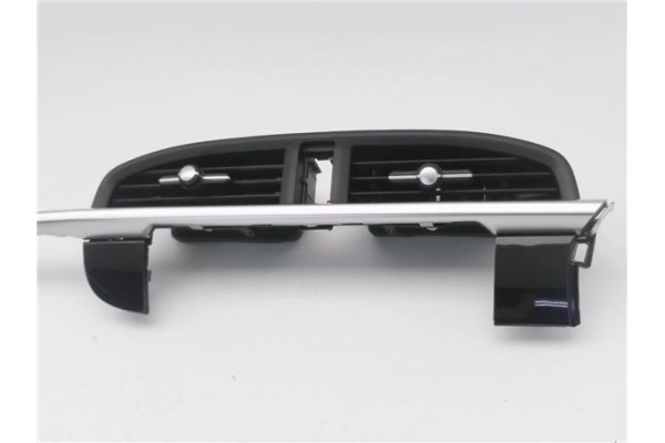 Recambio de rejilla entrada de aire para kia picanto (ja) 1.0 gdi drive 5mt referencia OEM IAM 84740G6AA0  