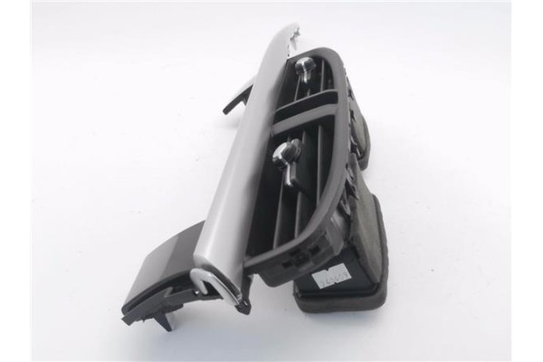 Recambio de rejilla entrada de aire para kia picanto (ja) 1.0 gdi drive 5mt referencia OEM IAM 84740G6AA0  