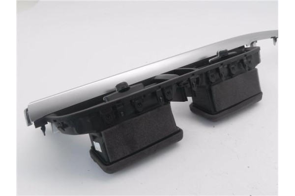 Recambio de rejilla entrada de aire para kia picanto (ja) 1.0 gdi drive 5mt referencia OEM IAM 84740G6AA0  