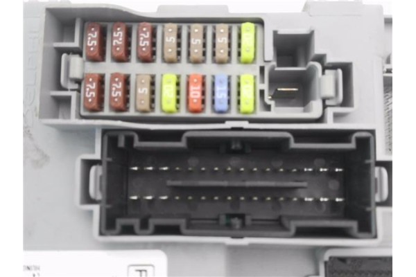 Recambio de caja fusibles/rele para ford ka (ccu) 1.2 referencia OEM IAM 00518735490  