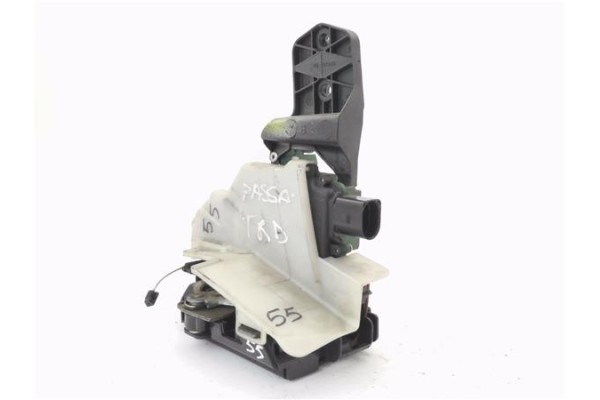 Recambio de cerradura puerta trasero derecha para volkswagen passat berlina (3b3) 1.6 edition referencia OEM IAM 3B0837868  