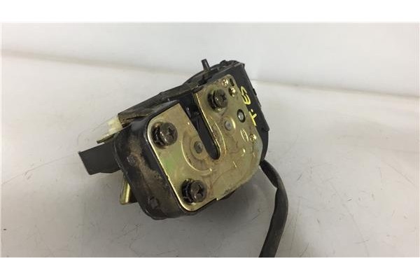 Recambio de cierre electromagnetico trasero izquierdo para kia carens (rs) 2.0 crdi referencia OEM IAM K2FA73310  