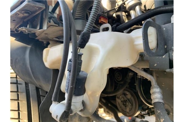 Recambio de deposito limpiaparabrisas para peugeot partner tepee 1.6 premium referencia OEM IAM 6431N9  