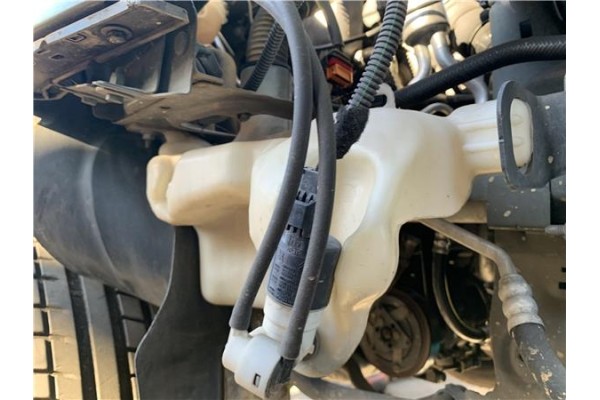 Recambio de deposito limpiaparabrisas para peugeot partner tepee 1.6 premium referencia OEM IAM 6431N9  