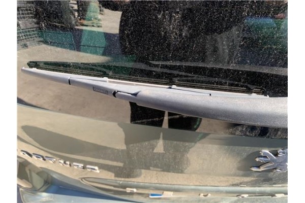 Recambio de brazo limpiaparabrisas trasero para peugeot partner tepee 1.6 premium referencia OEM IAM 6429FL  