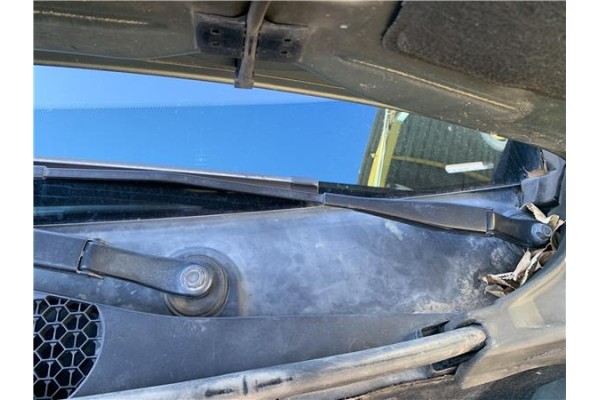 Recambio de brazo limpiaparabrisas delantero izquierdo para peugeot partner tepee 1.6 premium referencia OEM IAM 6429FG  