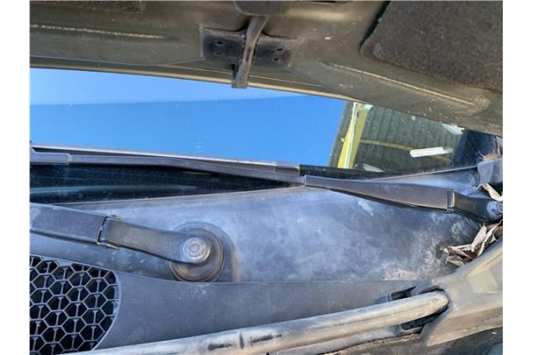 Recambio de brazo limpiaparabrisas delantero izquierdo para peugeot partner tepee 1.6 premium referencia OEM IAM 6429FG  