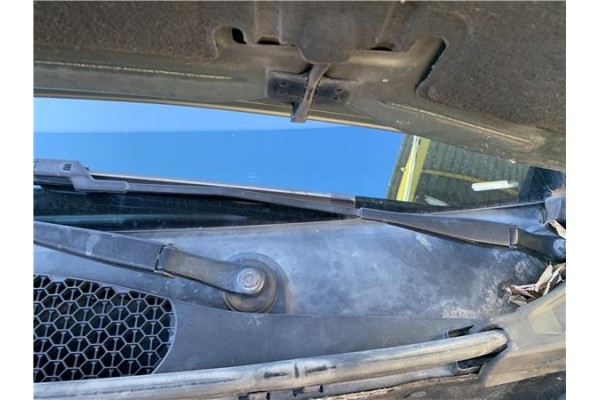 Recambio de brazo limpiaparabrisas delantero izquierdo para peugeot partner tepee 1.6 premium referencia OEM IAM 6429FG  