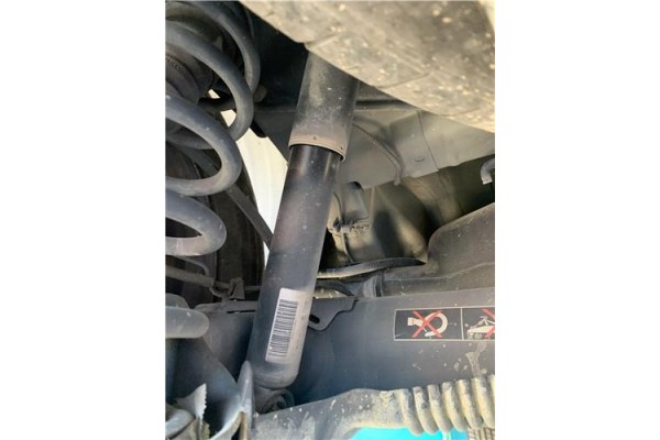 Recambio de amortiguador trasero izquierdo para peugeot partner tepee 1.6 premium referencia OEM IAM 968753098001 5206YR 