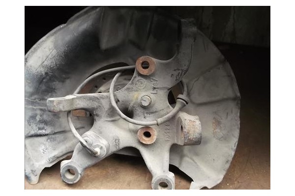 Recambio de mangueta delantero izquierda para bmw serie 3 coupe (e36) 1.8 318is referencia OEM IAM   