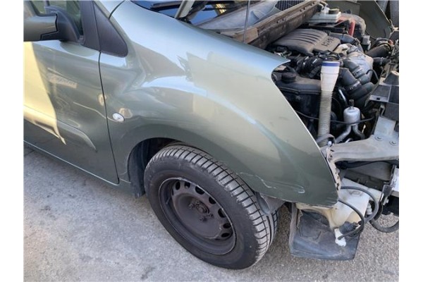 Recambio de aleta delantero derecha para peugeot partner tepee 1.6 premium referencia OEM IAM 7841Y2  