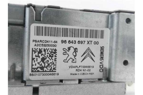 Recambio de autoradio para peugeot 207 sw 1.6 hdi referencia OEM IAM 96643697XT 16077504XT 