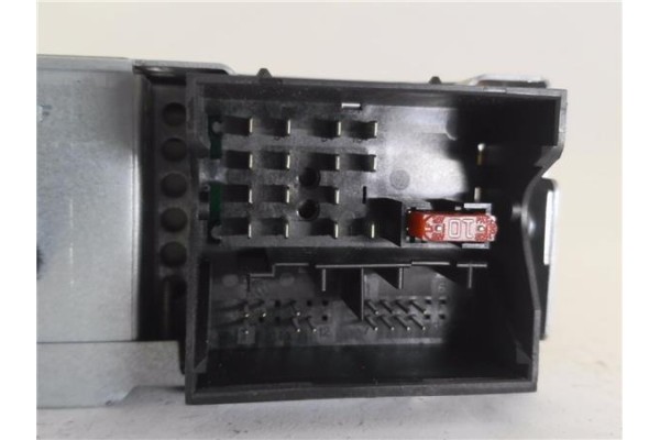 Recambio de autoradio para peugeot 207 sw 1.6 hdi referencia OEM IAM 96643697XT 16077504XT 