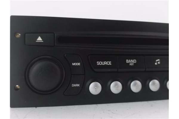 Recambio de autoradio para peugeot 207 sw 1.6 hdi referencia OEM IAM 96643697XT 16077504XT 