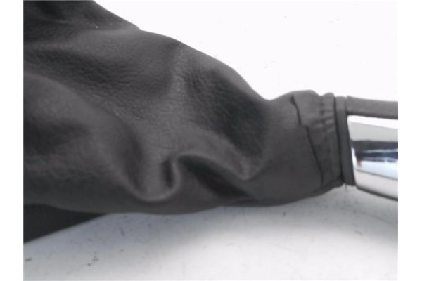 Recambio de pomo palanca cambio para peugeot 207 sw 1.6 hdi referencia OEM IAM X36196 2403P2 