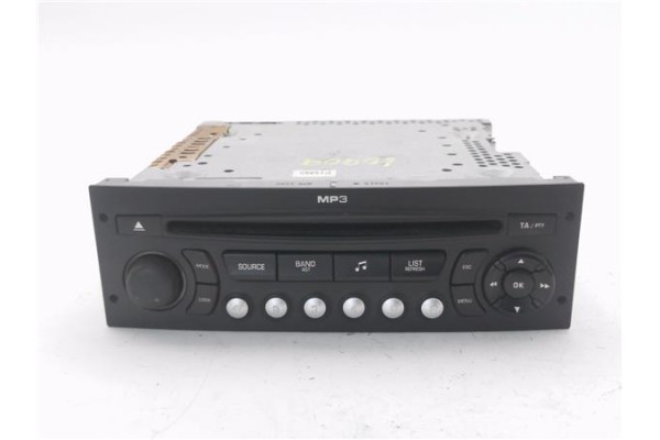 Recambio de autoradio para peugeot 207 1.4 referencia OEM IAM 96660454XT 16077506XT 