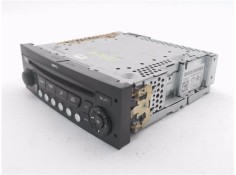 Recambio de autoradio para peugeot 207 1.4 referencia OEM IAM 96660454XT 16077506XT 