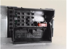 Recambio de autoradio para peugeot 207 1.4 referencia OEM IAM 96660454XT 16077506XT 