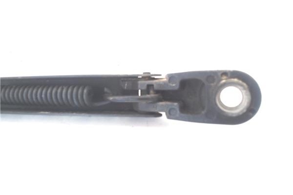 Recambio de brazo limpiaparabrisas delantero derecho para renault clio iii 1.5 dci (c/br1g) referencia OEM IAM 8200268917 770107