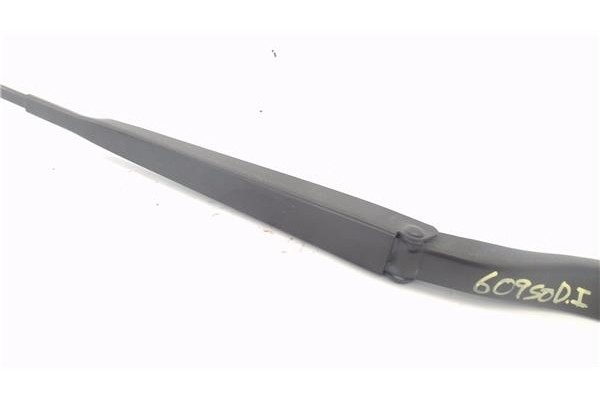 Recambio de brazo limpiaparabrisas delantero izquierdo para renault clio iii 1.5 dci (c/br1g) referencia OEM IAM 7701063181  