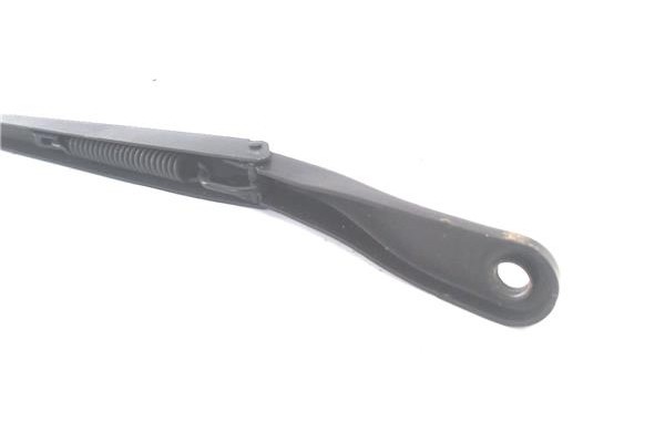 Recambio de brazo limpiaparabrisas delantero izquierdo para renault clio iii 1.5 dci (c/br1g) referencia OEM IAM 7701063181  