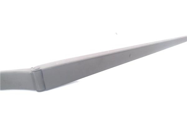 Recambio de brazo limpiaparabrisas delantero derecho para mitsubishi colt cz3 berl. 3 (z30) 1.5 di-d instyle referencia OEM IAM 