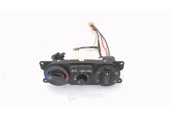 Recambio de mandos climatizador para hyundai lantra berlina (rd) 1.6 i referencia OEM IAM 9725029550  