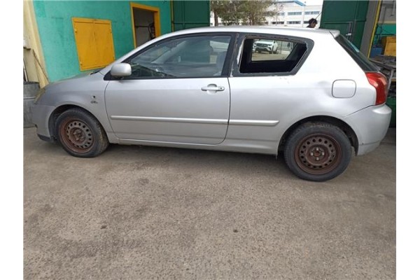 toyota corolla (e12) del año 2003