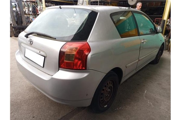 toyota corolla (e12) del año 2003