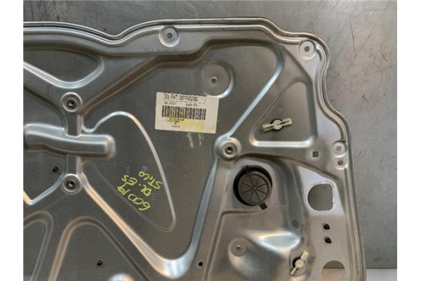 Recambio de elevalunas electrico delantero izquierdo para fiat stilo (192) 1.6 16v (192_xb1a) referencia OEM IAM 46831640 500026
