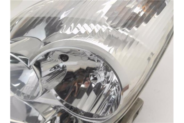 Recambio de faro delantero izquierdo para toyota corolla verso (e12) 1.8 linea sol referencia OEM IAM 8117013260 UPM60GF20 