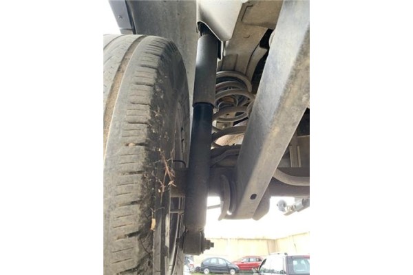 Recambio de amortiguador trasero derecho para jeep cherokee (kj) 2.5 crd básico referencia OEM IAM 52088673AC  