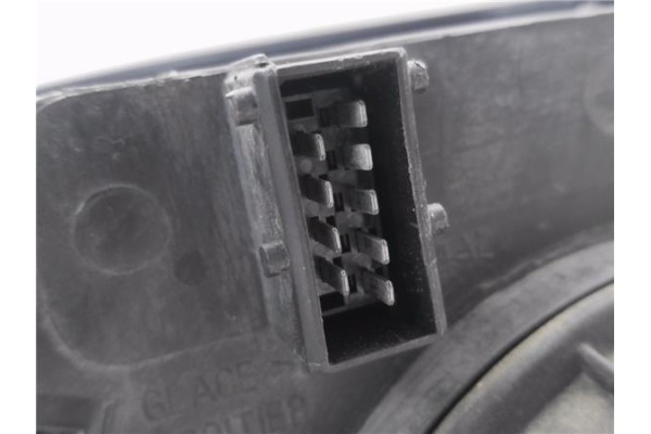 Recambio de faro delantero dcho para peugeot 307 break / sw (s1) 2.0 hdi 110 referencia OEM IAM 9641615680 89309081 