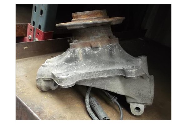 Recambio de mangueta delantero derecha para kia shuma 1.5 i 16v referencia OEM IAM   