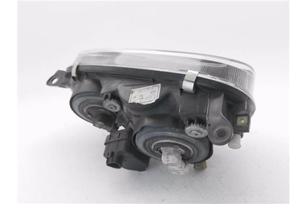 Recambio de faro delantero dcho para toyota corolla (e11) 2.0 d4d referencia OEM IAM 811101E530  