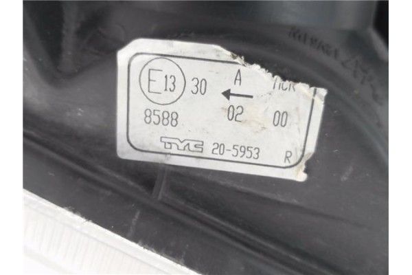 Recambio de faro delantero dcho para toyota corolla (e11) 2.0 d4d referencia OEM IAM 811101E530  