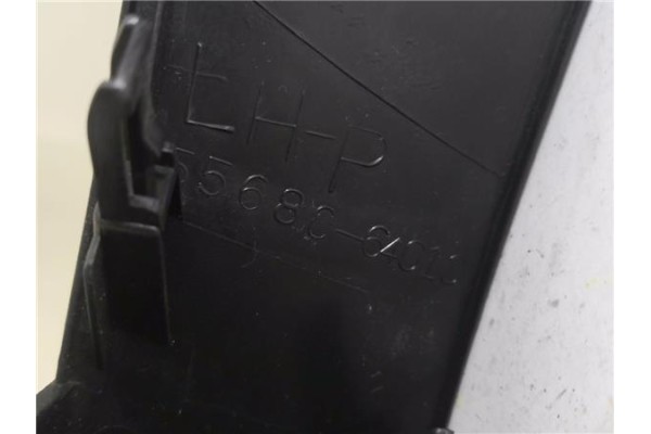 Recambio de rejilla entrada de aire para toyota corolla verso (r1) 2.2 d-4d sport referencia OEM IAM 6556444010 5568064010 