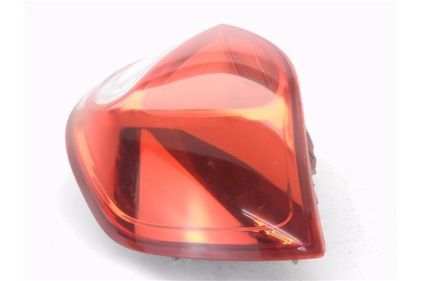 Recambio de piloto trasero derecho para renault clio iii 1.5 dci (c/br1g) referencia OEM IAM 8200776050  