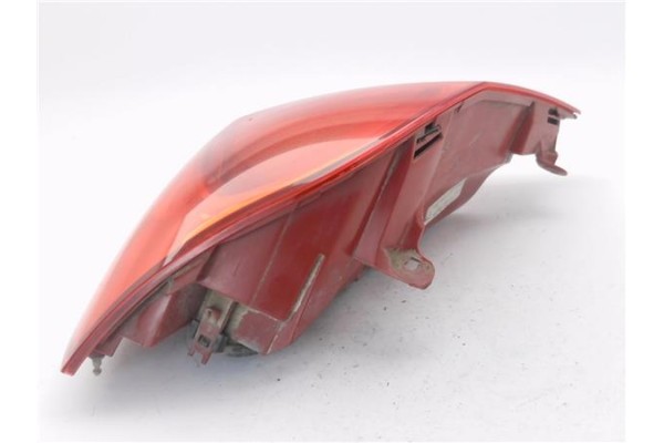 Recambio de piloto trasero derecho para renault clio iii 1.5 dci (c/br1g) referencia OEM IAM 8200776050  