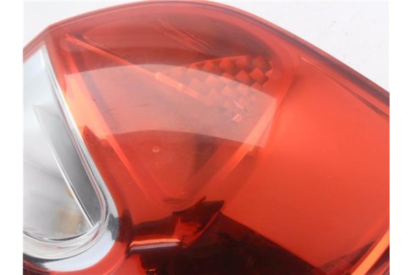 Recambio de piloto trasero derecho para renault clio iii 1.5 dci (c/br1g) referencia OEM IAM 8200776050  