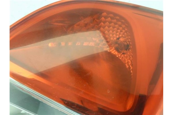 Recambio de piloto trasero derecho para renault clio iii 1.5 dci (c/br1g) referencia OEM IAM 8200776050  