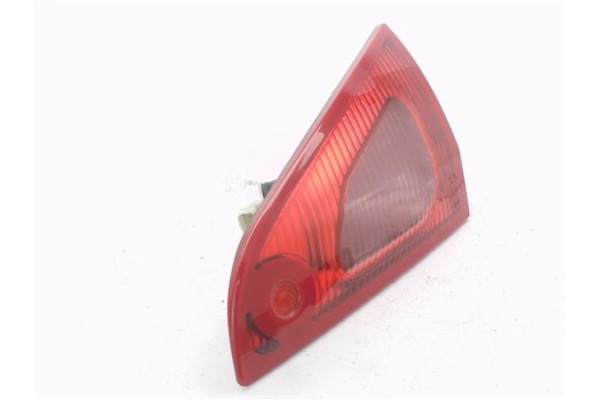 Recambio de piloto porton trasero derecho para mitsubishi colt cz3 berl. 3 (z30) 1.5 di-d instyle referencia OEM IAM 8336A029  