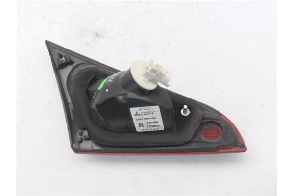 Recambio de piloto porton trasero derecho para mitsubishi colt cz3 berl. 3 (z30) 1.5 di-d instyle referencia OEM IAM 8336A029  