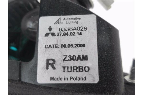 Recambio de piloto porton trasero derecho para mitsubishi colt cz3 berl. 3 (z30) 1.5 di-d instyle referencia OEM IAM 8336A029  