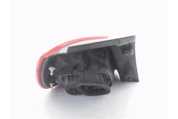 Recambio de piloto trasero derecho para mitsubishi colt cz3 berl. 3 (z30) 1.5 di-d instyle referencia OEM IAM MR957366 27850202 