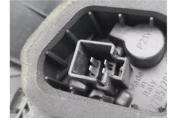 Recambio de piloto trasero derecho para mitsubishi colt cz3 berl. 3 (z30) 1.5 di-d instyle referencia OEM IAM MR957366 27850202 