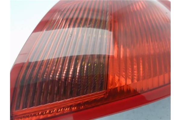 Recambio de piloto trasero derecho para mitsubishi colt cz3 berl. 3 (z30) 1.5 di-d instyle referencia OEM IAM MR957366 27850202 