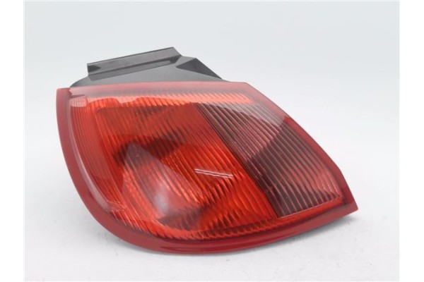 Recambio de piloto trasero izquierdo para mitsubishi colt cz3 berl. 3 (z30) 1.5 di-d instyle referencia OEM IAM MR957365 2785010