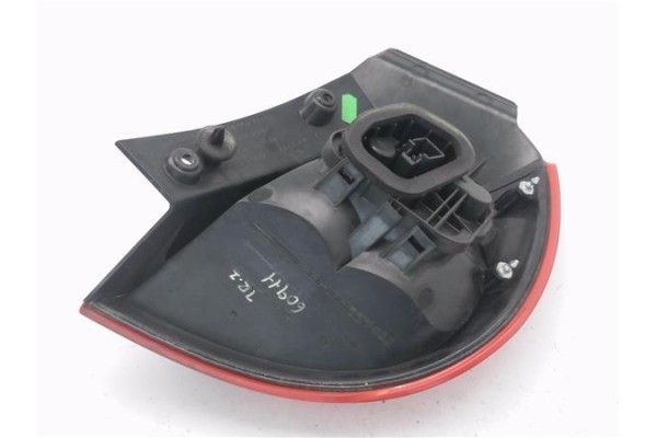 Recambio de piloto trasero izquierdo para mitsubishi colt cz3 berl. 3 (z30) 1.5 di-d instyle referencia OEM IAM MR957365 2785010